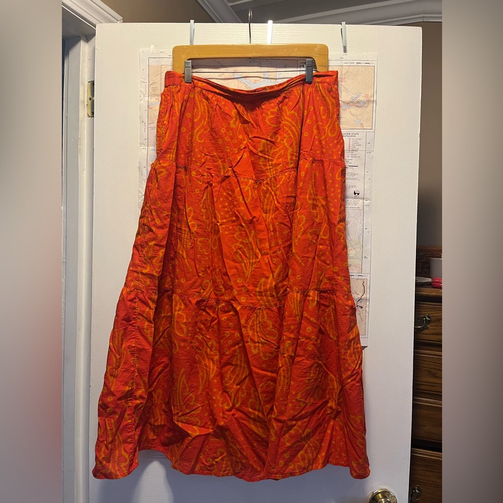 Gudrun Sjoden - women’s size L - Irma ruffled skirt - orange oak leaf print